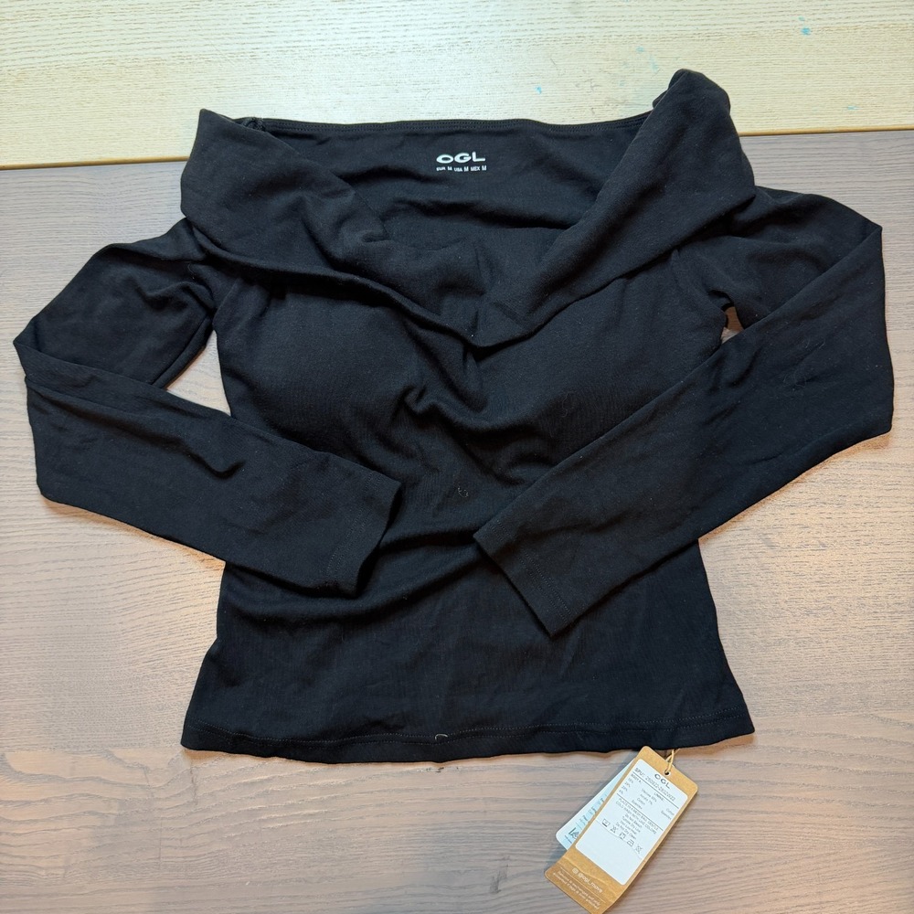 OGL Top Womens Medium Off Shoulder Built In Bra Pullover Long Sleeves Warmth